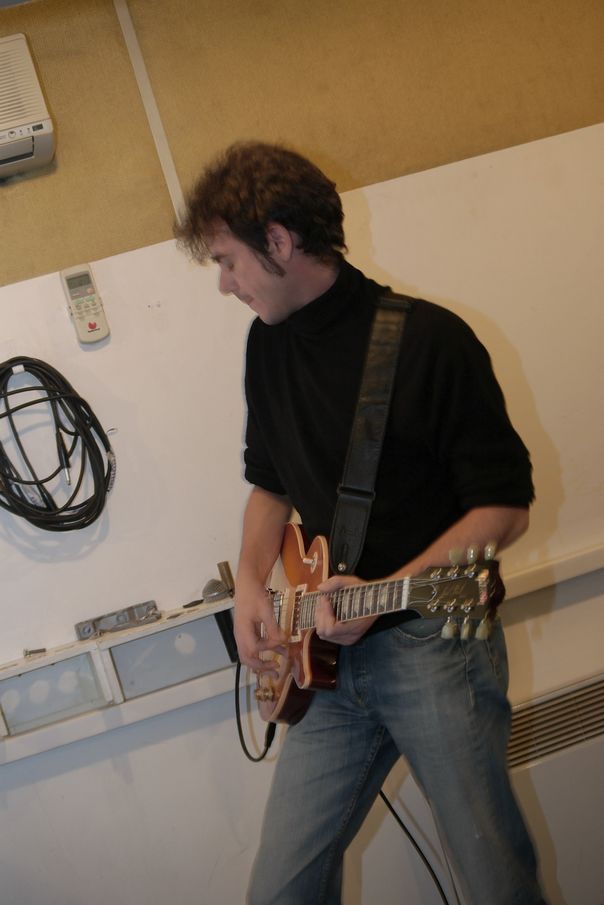 Ebena en repetition - Halle du Rock Evry 200.jpg